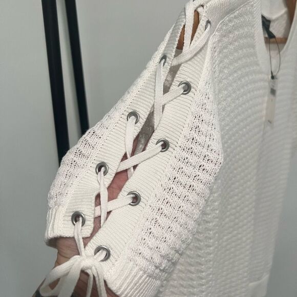 Banana Republic Sweater - Picture 3 of 7